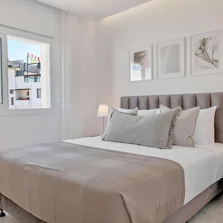 Apartment Phaedrus Living: Seaview Luxury Flat Limnaria 150