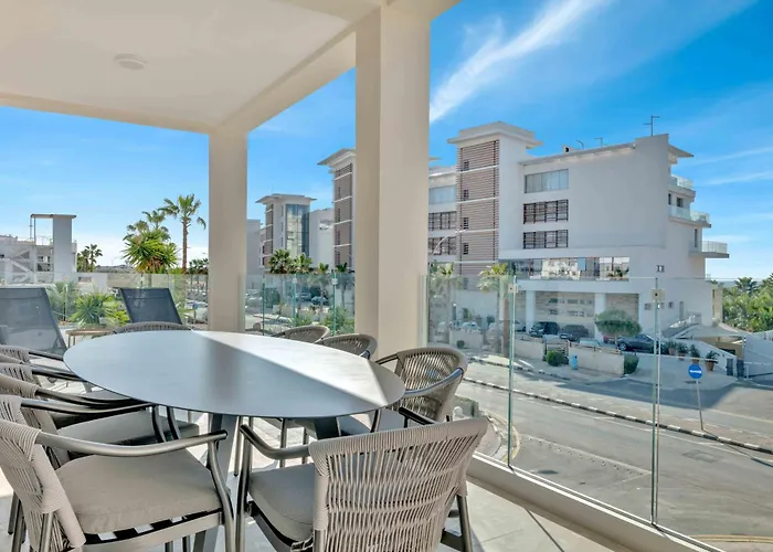 Phaedrus Living: Seaview Luxury Flat Limnaria 150 파포스