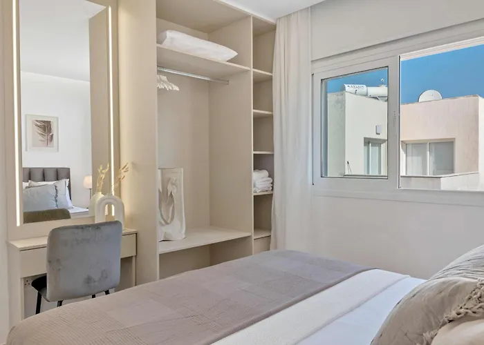 Phaedrus Living: Seaview Luxury Flat Limnaria 150 파포스