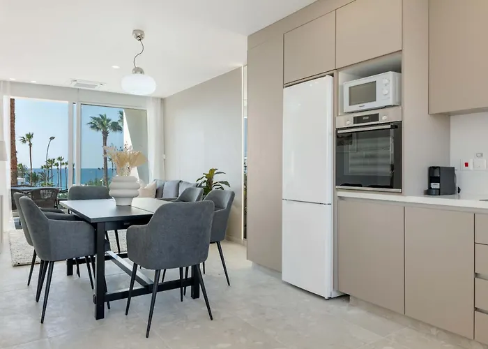 Apartment Phaedrus Living: Seaview Luxury Flat Limnaria 150 Paphos