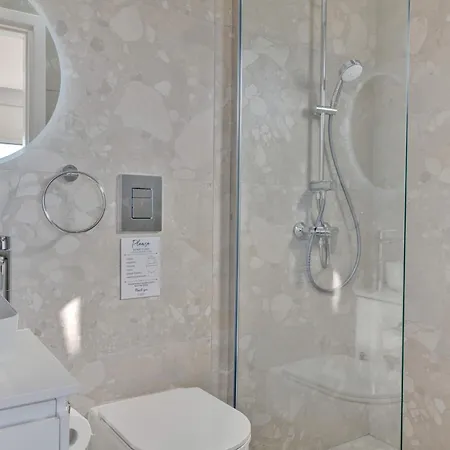 Apartment Phaedrus Living: Seaview Luxury Flat Limnaria 150 *