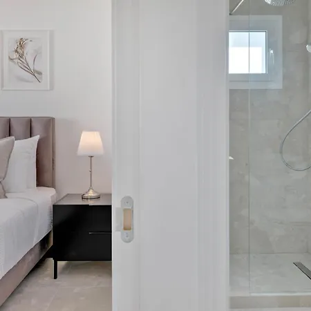 Apartment Phaedrus Living: Seaview Luxury Flat Limnaria 150
