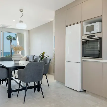 Apartment Phaedrus Living: Seaview Luxury Flat Limnaria 150 Paphos