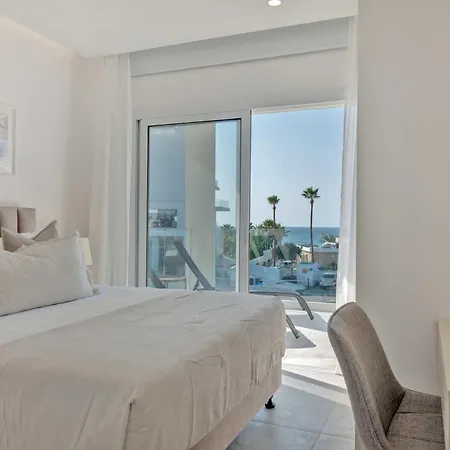 Phaedrus Living: Seaview Luxury Flat Limnaria 150 بافوس
